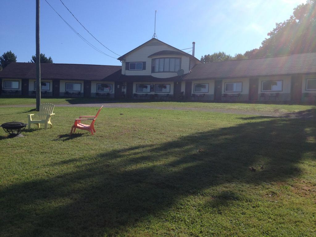 Lakeview Motel Jemseg Dış mekan fotoğraf